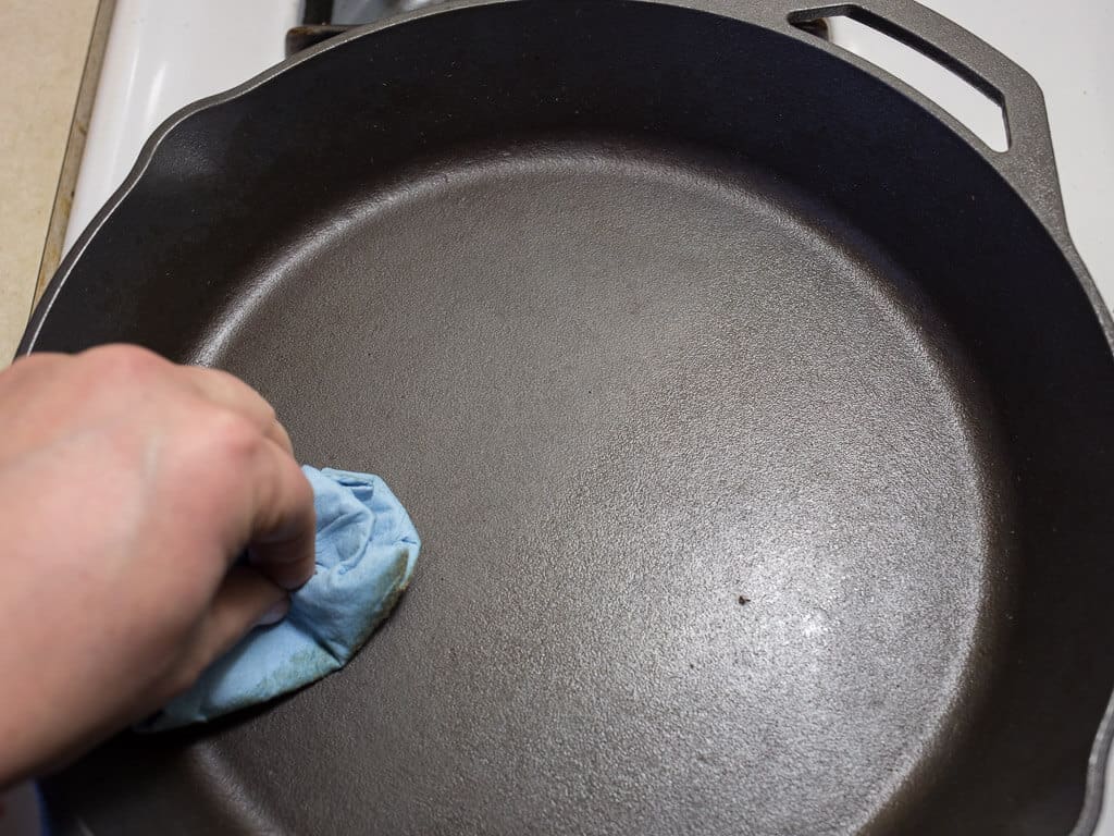 Proper Cast Iron Seasoning - The Mother Of All Skillets! 
