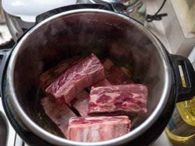 Pressure Cooker Korean Braised Beef Short Ribs-1030949