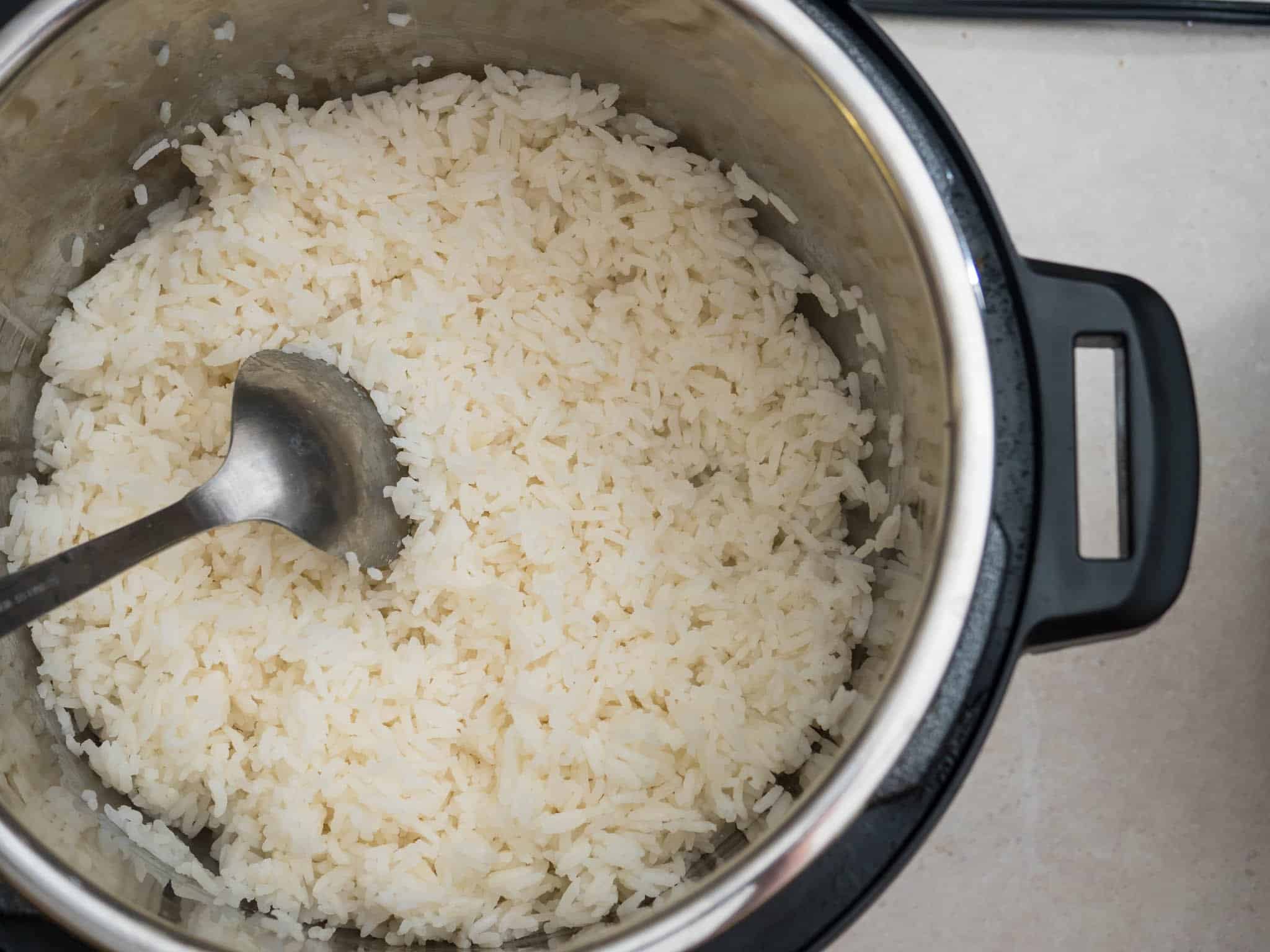how to make steamed white rice in a rice cooker