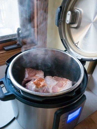 PicOfTheWeek: Browning Pork Shoulder in the Pressure Cooker
