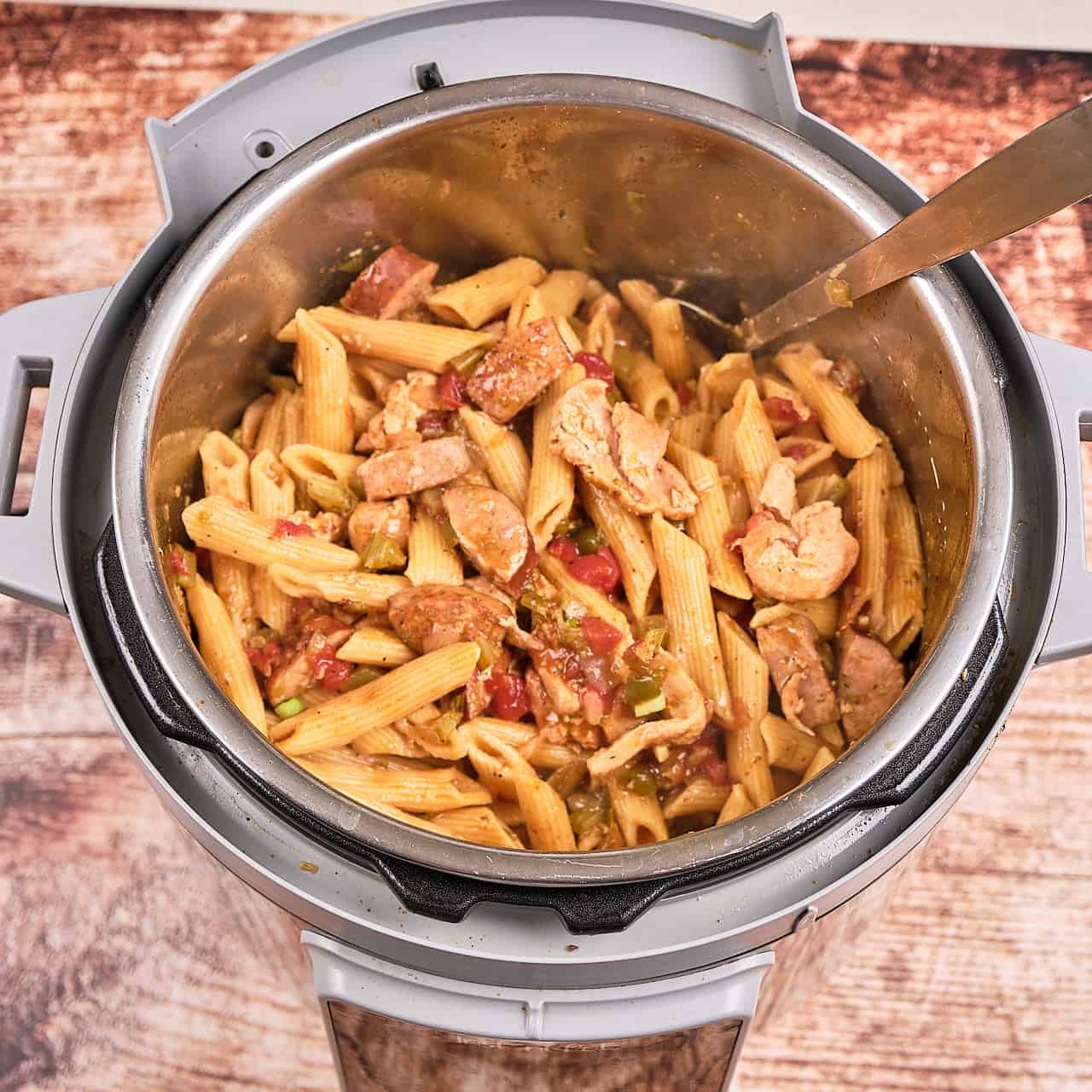 An Instant Pot full of cooked Pastalaya