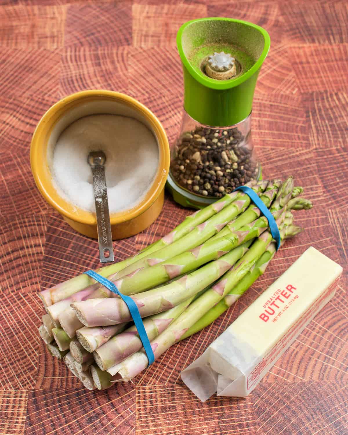 Ingredients for sous vide asparagus