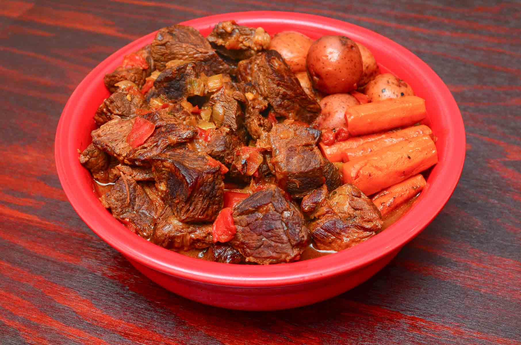 Pressure cooker beef stew, ready to serve