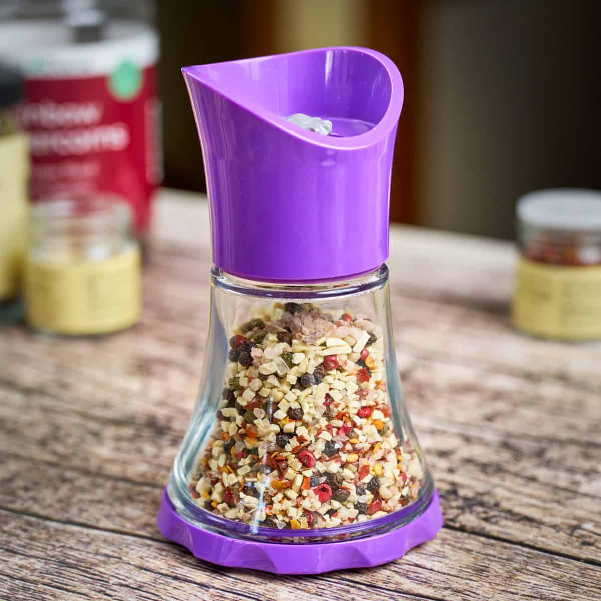 Comfortable seasoning blends into the grinder jar