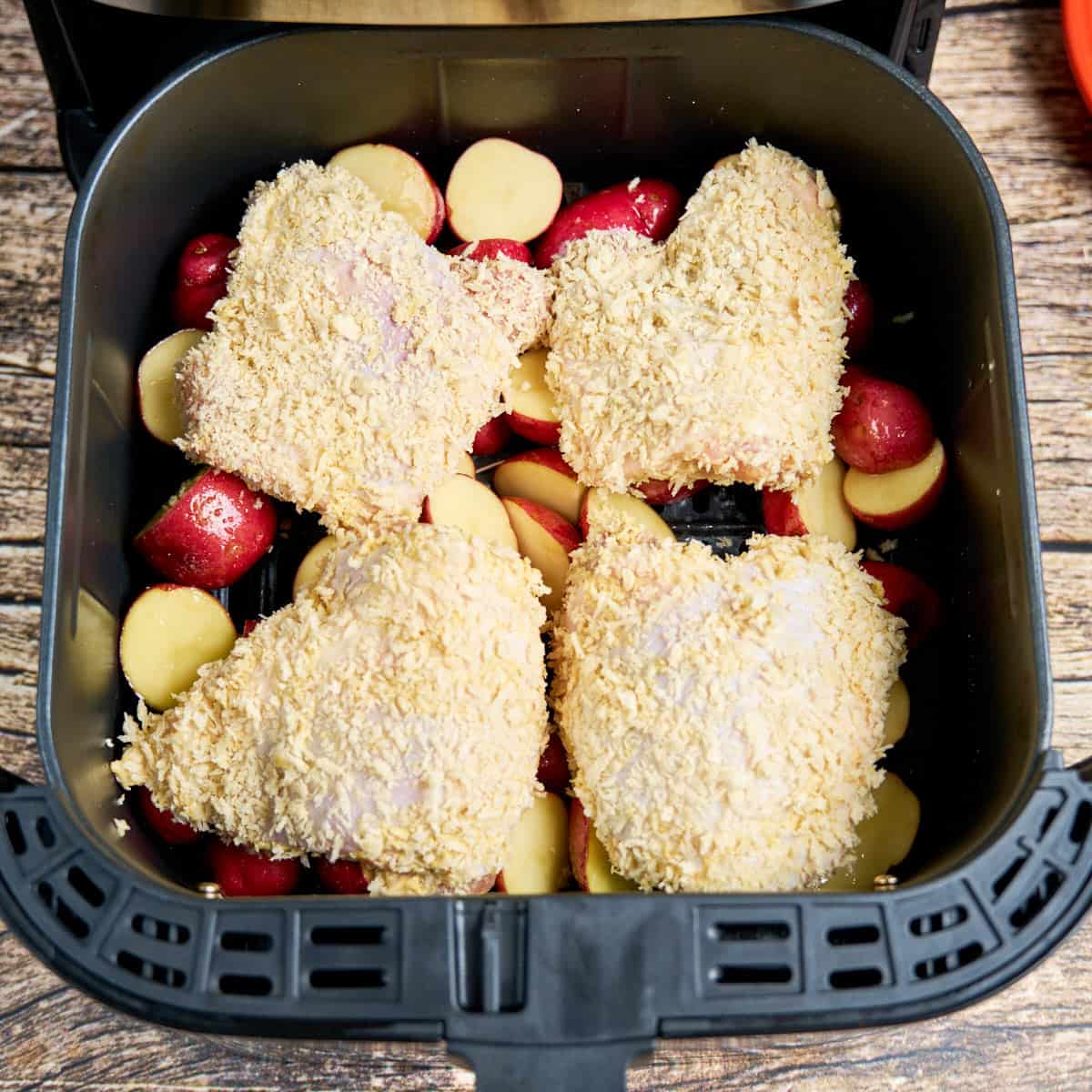 Breaded chicken and potatoes in the air fryer