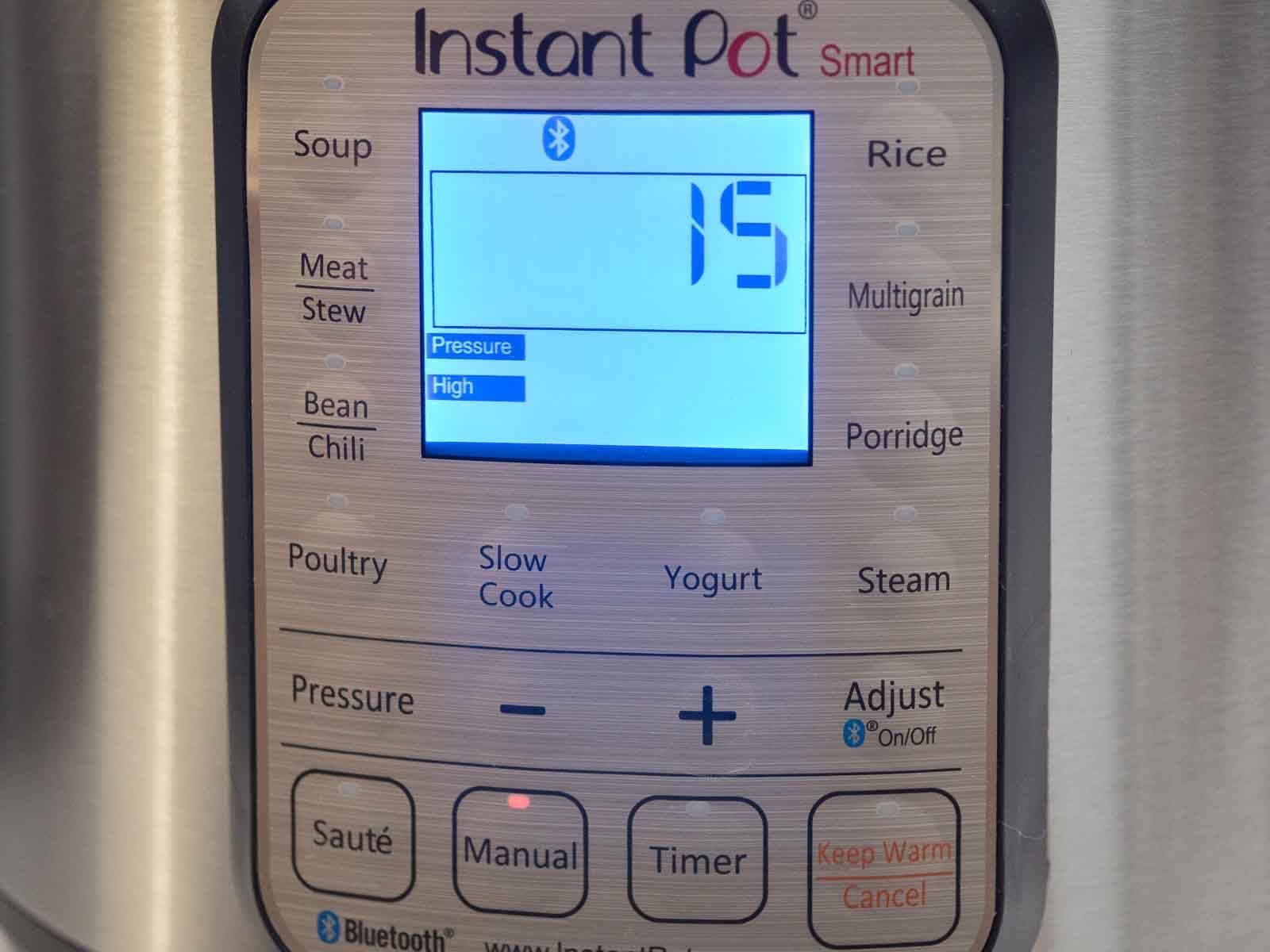 Instant Pot set to pressure cook for 15 minutes at high pressure