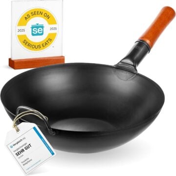Flat-bottomed carbon steel wok